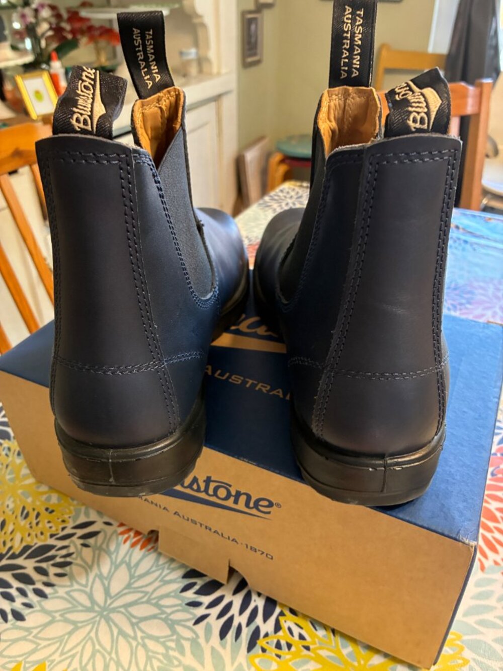 Blundstone Elastic Side Boot Lined (AUS/UK Size 9.5, US Size 10.5) - Picture 4 of 6